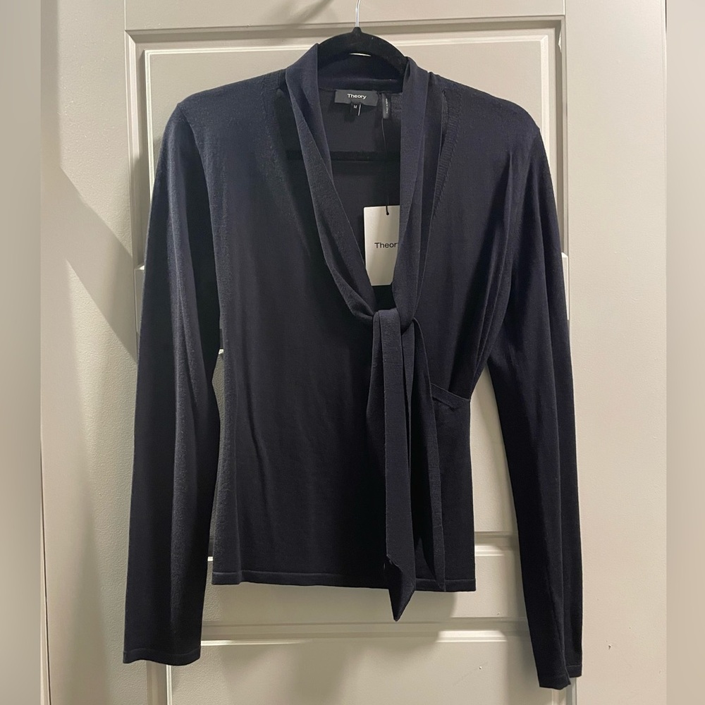 NWT! THEORY regal wool wrap tie neck sweater. Size M.